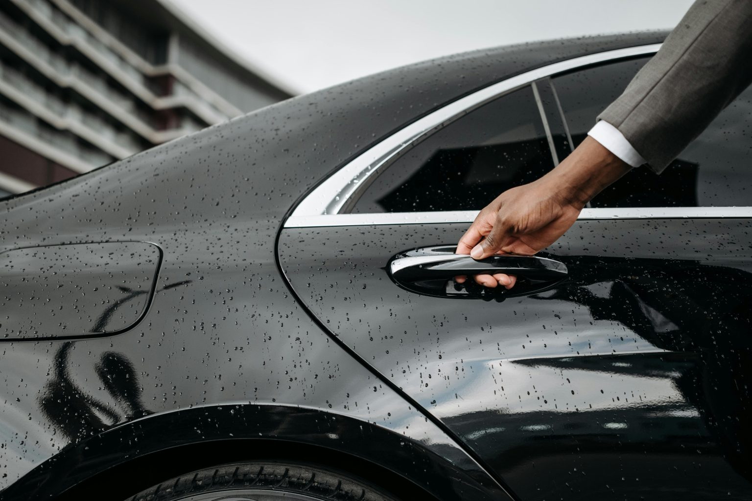 The Benefits of Partnering with Professional Parking Management Firms