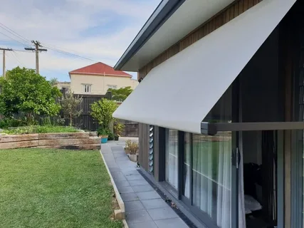 Outdoor Awning NZ Trends for Contemporary Outdoor Living